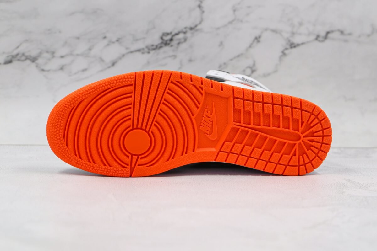 Jordan 1 Retro High Electro Orange - Imagem 7